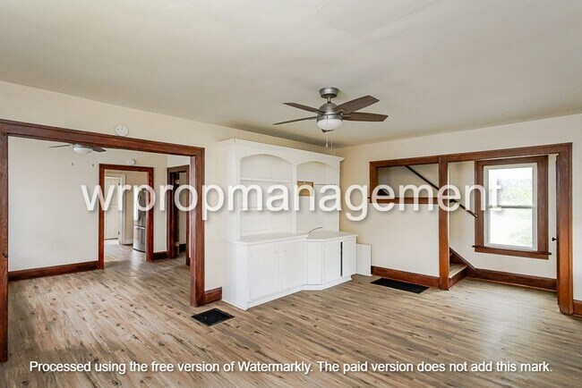 Building Photo - 4 bed 1 bath home in West Toledo