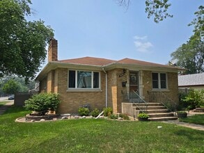 Building Photo - 14558 Turner Ave