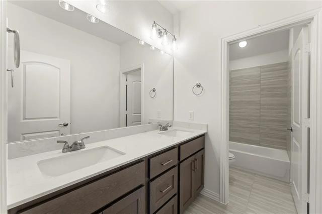 Building Photo - 212 Golden Run Dr