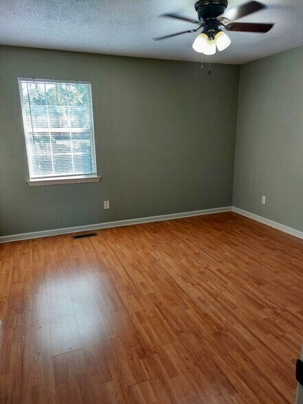 Bedroom 2 - 114 Eveningside Dr