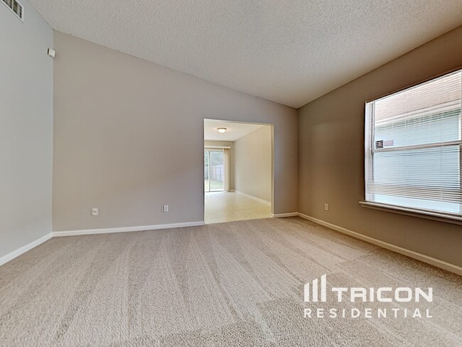 Building Photo - 4300 Lindy Trail