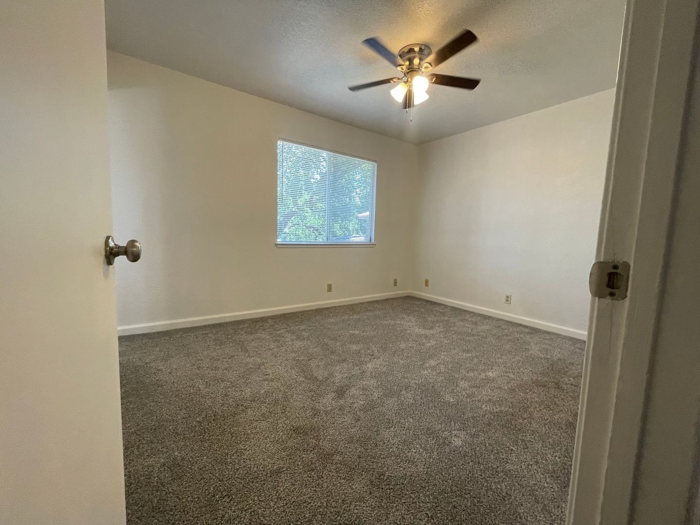 Building Photo - 363 Rio Lindo Ave