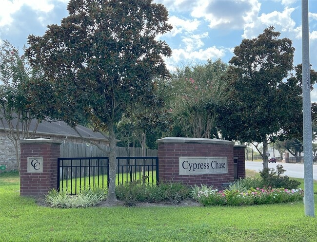 Building Photo - 11827 Edenstone Dr