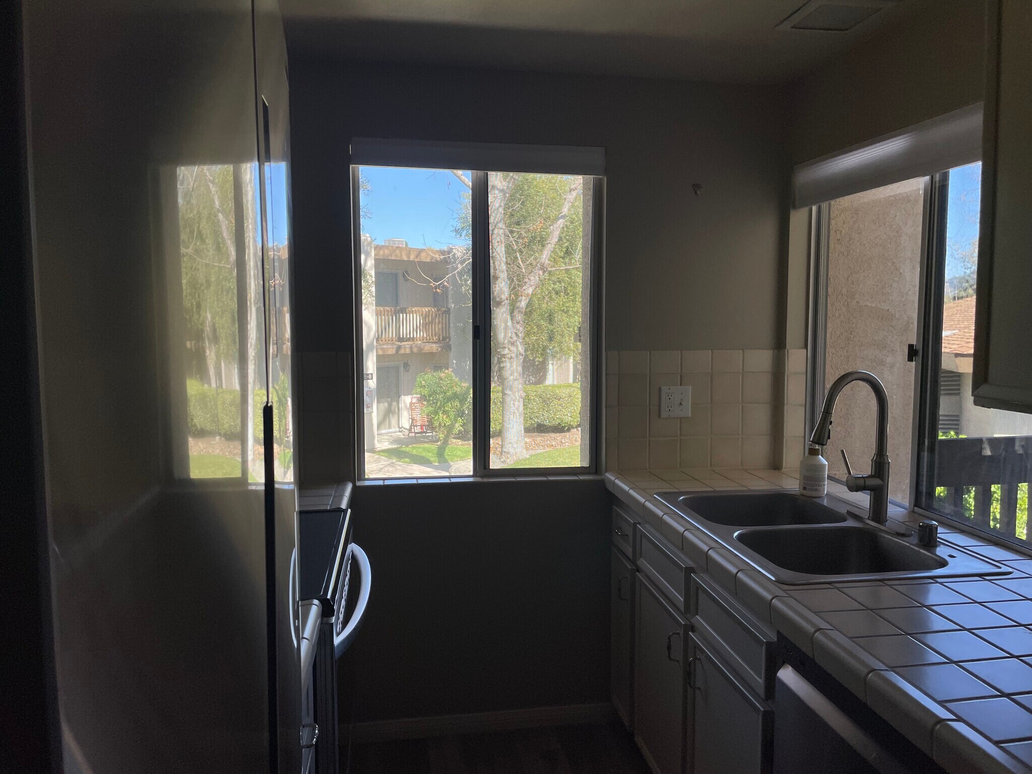 Kitchen - 5350 Baltimore Dr