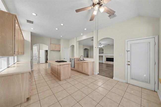 Building Photo - 5807 Bayberry Way