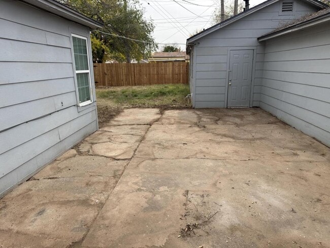 Building Photo - 2419 35th St