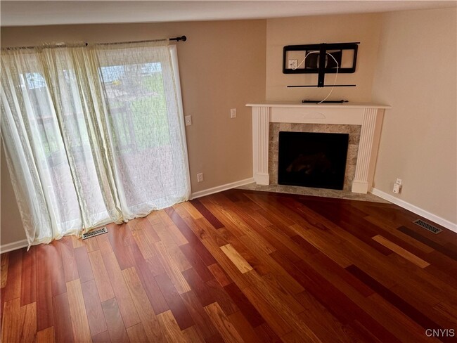 Building Photo - 8434 Bubbling Springs Dr