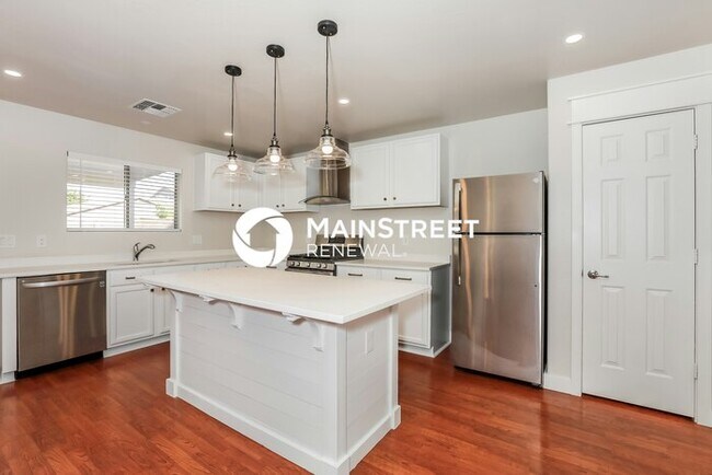Building Photo - 3 Bedroom Pet-Friendly Home in SAN TAN VALLEY, AZ with Main Street Renewal