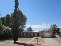Building Photo - 305 Corvena Way