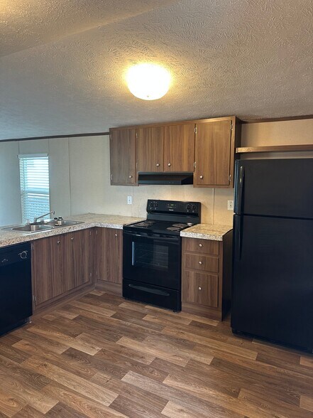 Building Photo - 833 Lovell Rd