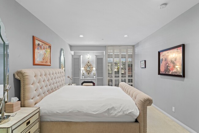 Building Photo - 200 N Swall Dr