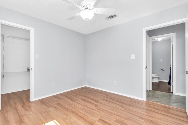 Building Photo - 13406 Splintered Oak Dr