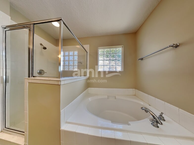 Building Photo - 96615 Commodore Point Dr