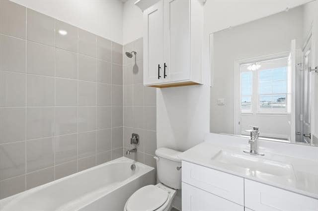 Building Photo - 1504 Lake District Dr