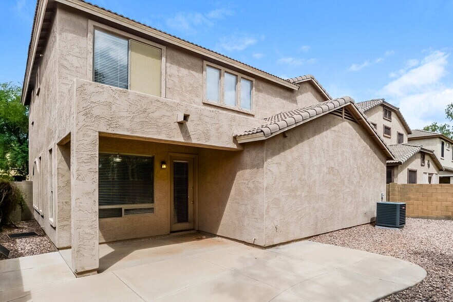 Building Photo - 3691 E Stampede Dr