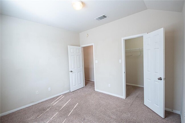 Building Photo - 9215 Pioneer Forest Dr