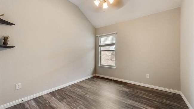 Building Photo - 1021 Cottontail Dr