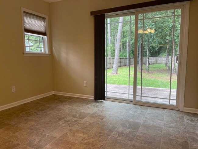 Building Photo - Super Sugarberry