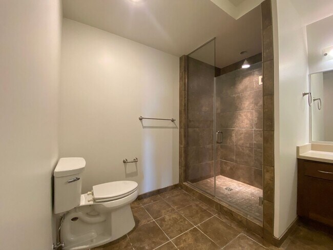 Building Photo - $2,575 | 1 Bedroom, 2 Bathroom Condo | Pet...