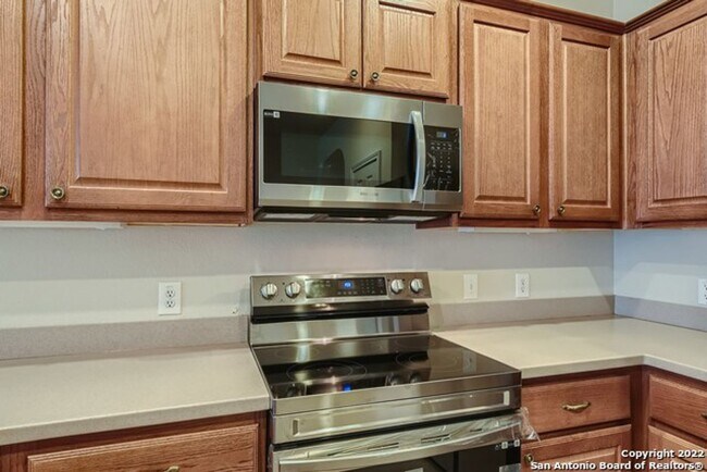 Building Photo - One-Story Beauty in Stone Oak