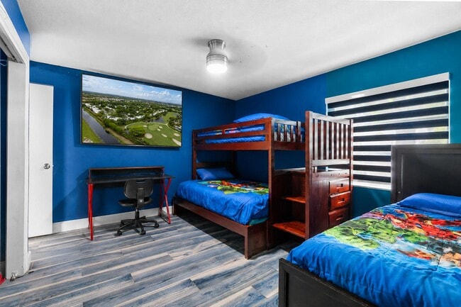 Building Photo - 5557 N Cameo Dr