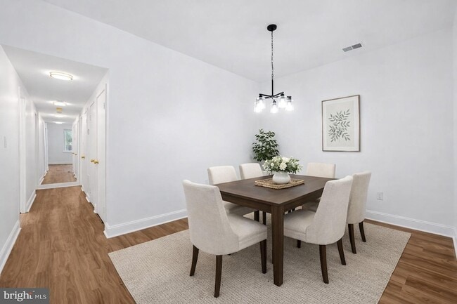 Building Photo - 13 Andrew Pl