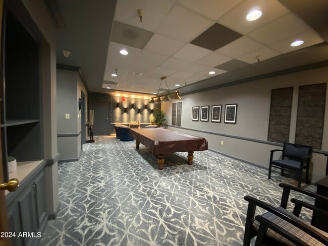 Building Photo - 10330 W Thunderbird Blvd