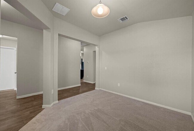 Building Photo - 144 Sulphur River Lp