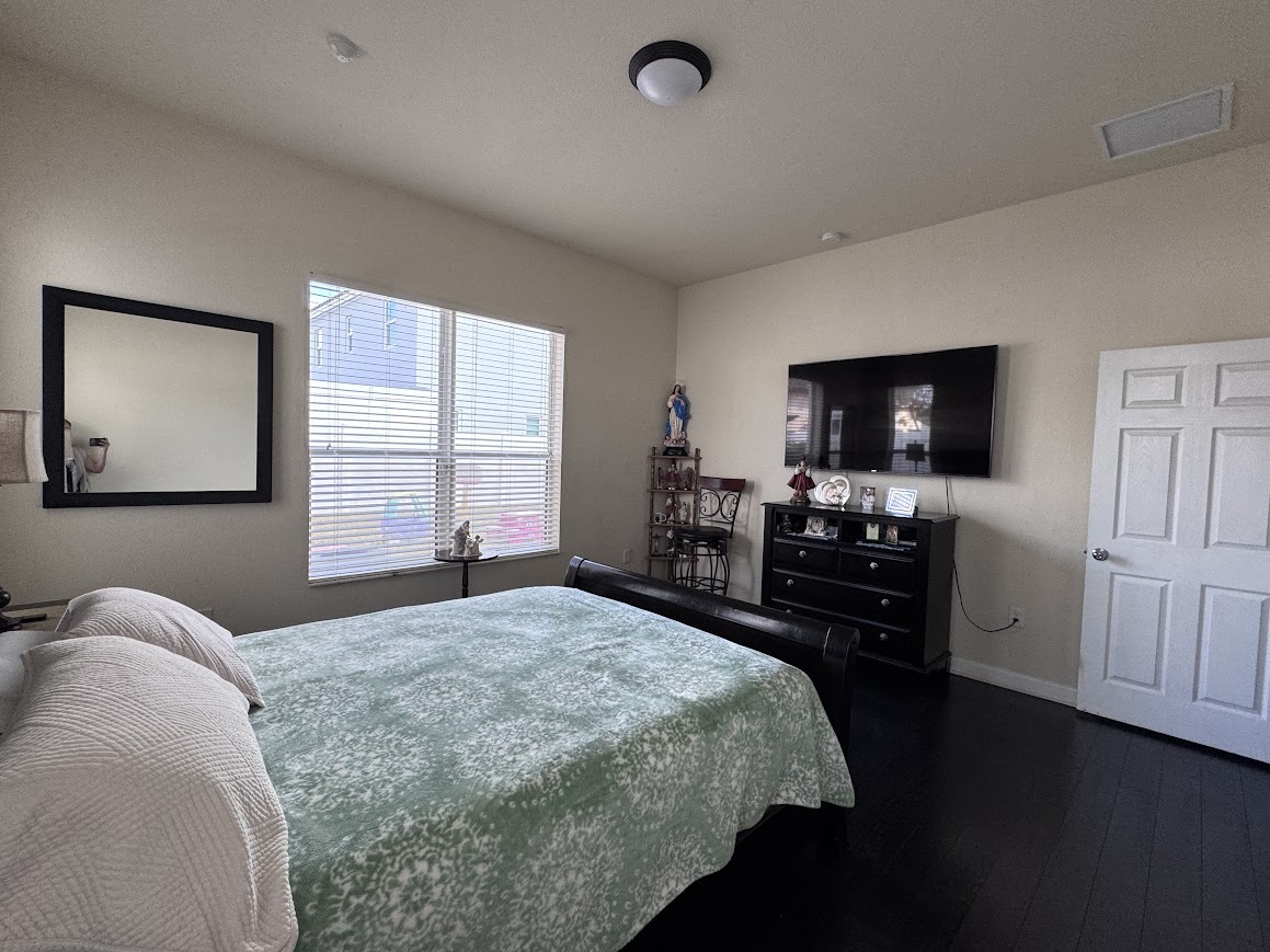 Building Photo - 9165 SW 170th Ave