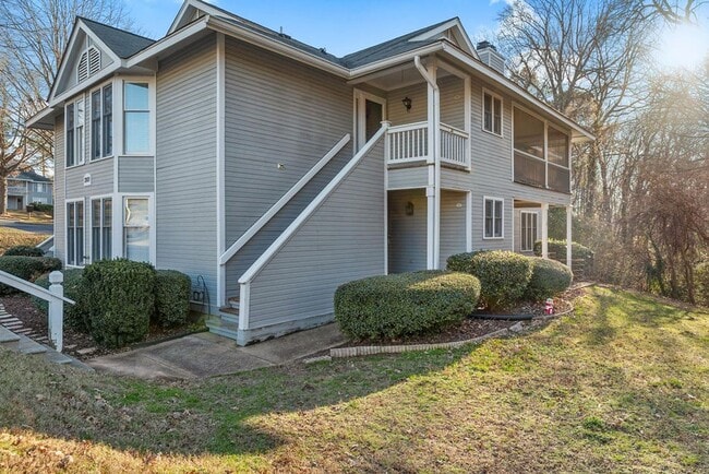 Building Photo - 2 Bedroom Condo Near Rex Hospital!
