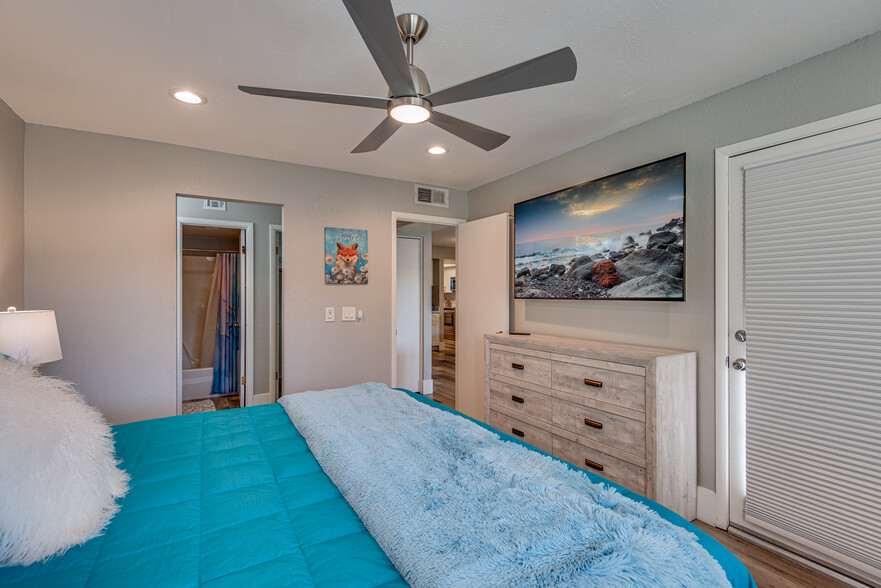 65" TVs in King & Queen Bedroom - 4150 E Cactus Rd