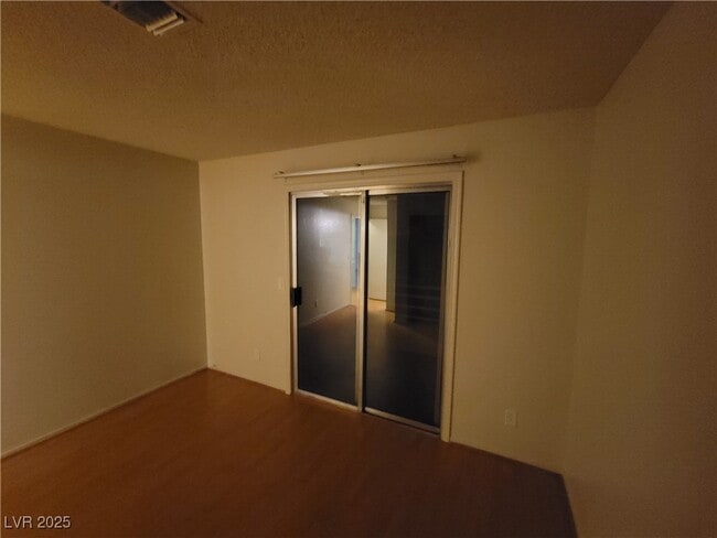 Building Photo - 2200 Highpointe Dr