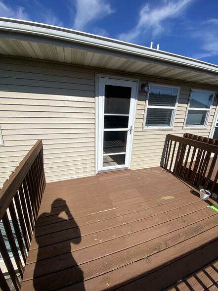 Building Photo - 1455 Easton Ln