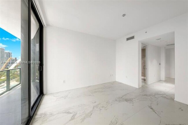 Building Photo - 1000 Biscayne Blvd