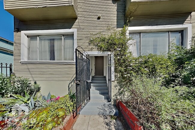 Building Photo - 1808 Filbert St