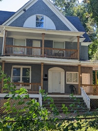 Building Photo - 3701 W Forest Park Ave