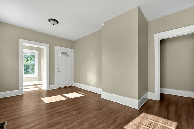 Building Photo - 345 Chittenden Ave