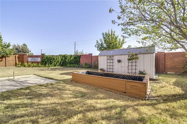 Building Photo - 2096 Royal Acres Trail