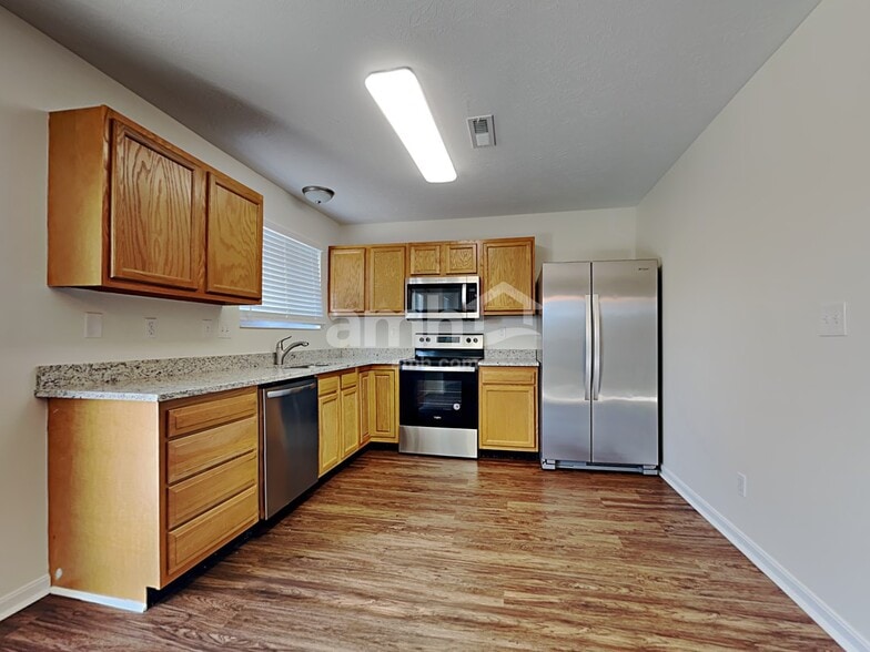 Building Photo - 1162 Edgewater Way