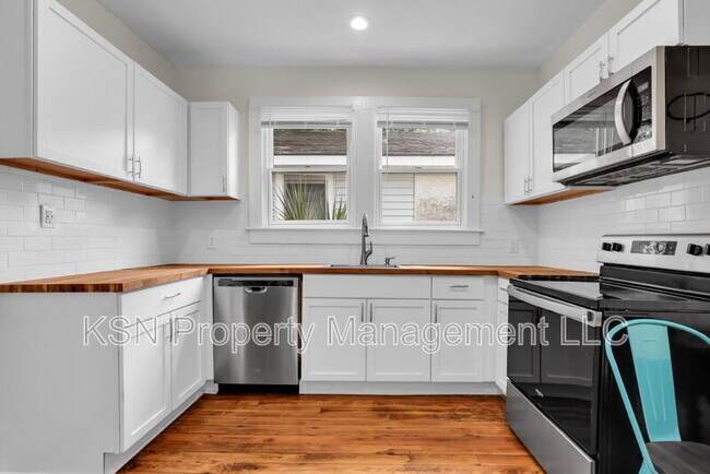 Building Photo - 669 E 32nd St
