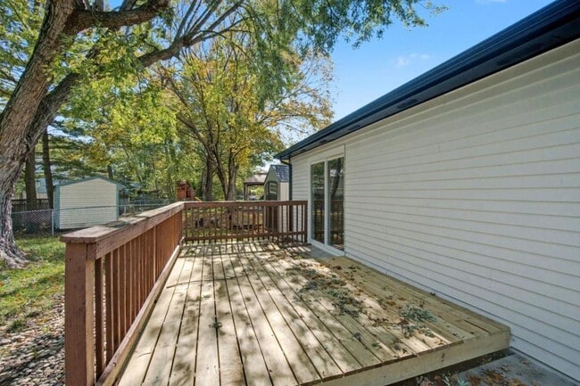 Building Photo - 7882 Lockport Blvd