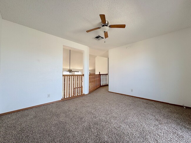 Building Photo - Northeast El Paso 3 Bed Refrig A/C by Fran...