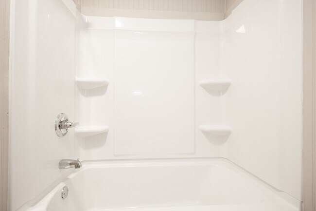 Building Photo - 524 N 3rd St