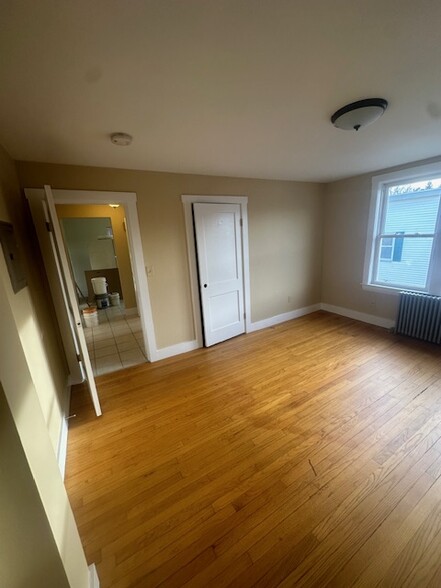 Primary Photo - 163 Islington St