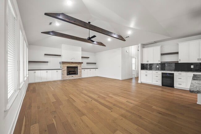 Building Photo - 1241 Silver Maple St