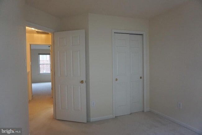 Building Photo - 9724 Athletic Way