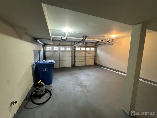 Building Photo - 51 S Shore Dr