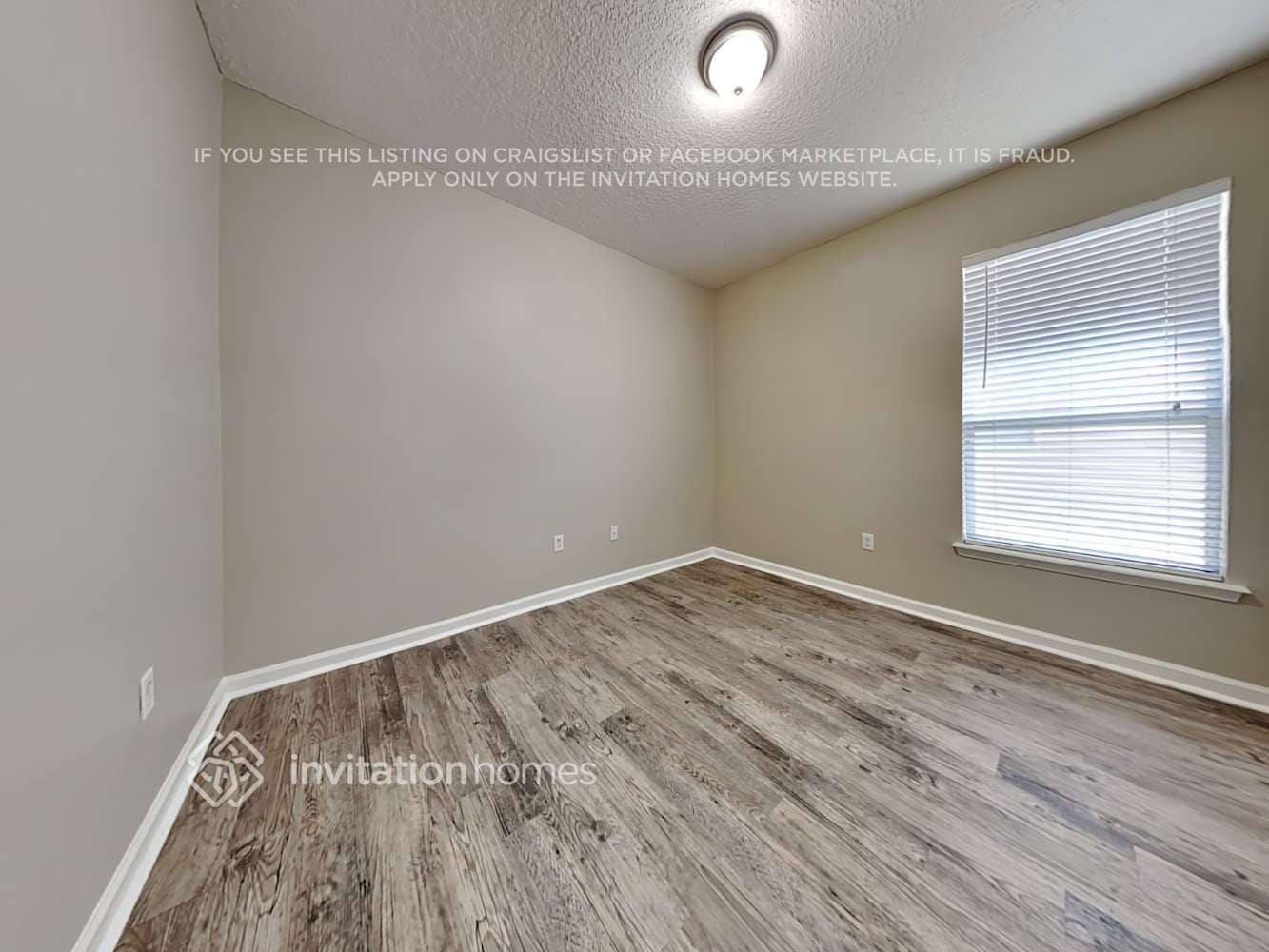 Building Photo - 3813 Westridge Dr