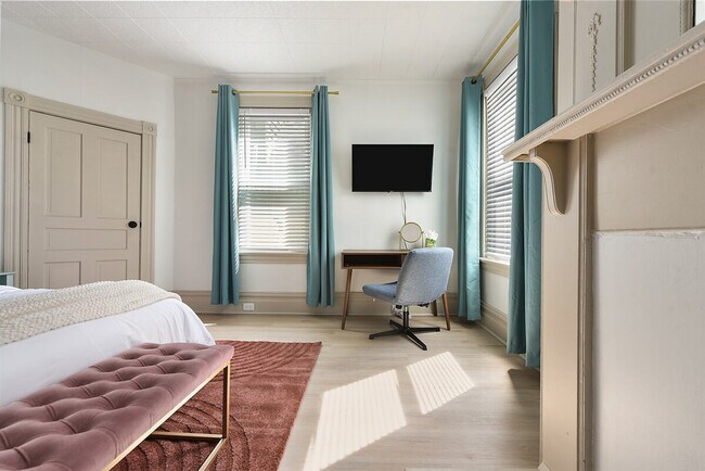 Building Photo - 3531 Fleming Ave