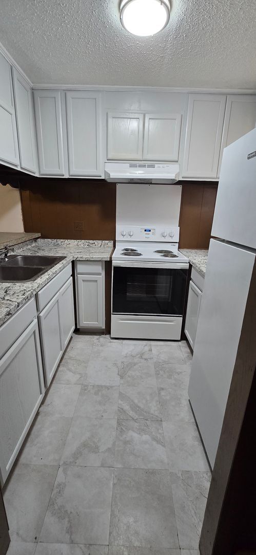 Building Photo - 2873 Glenn Hills Cir